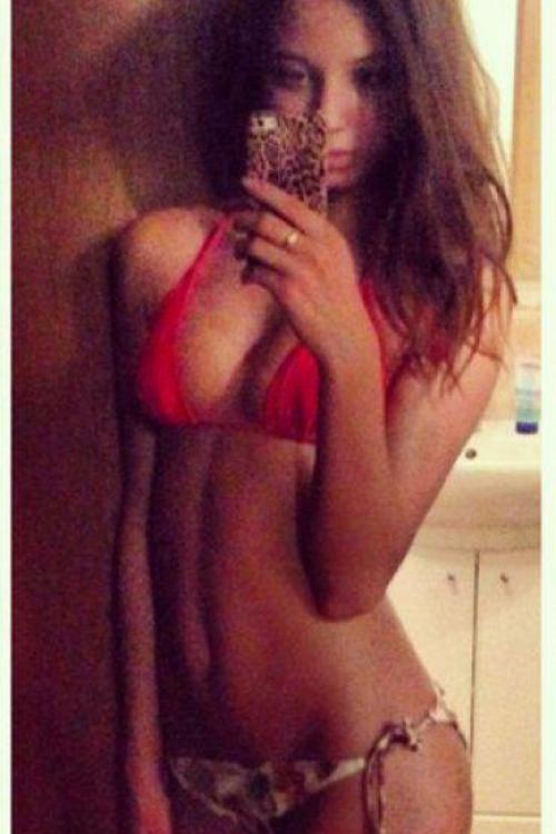 Проститутка и Индивидуалка Юлиана у метро Купчино в Питере