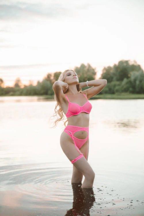 Проститутка и Индивидуалка Элфи у метро Московские ворота СПб