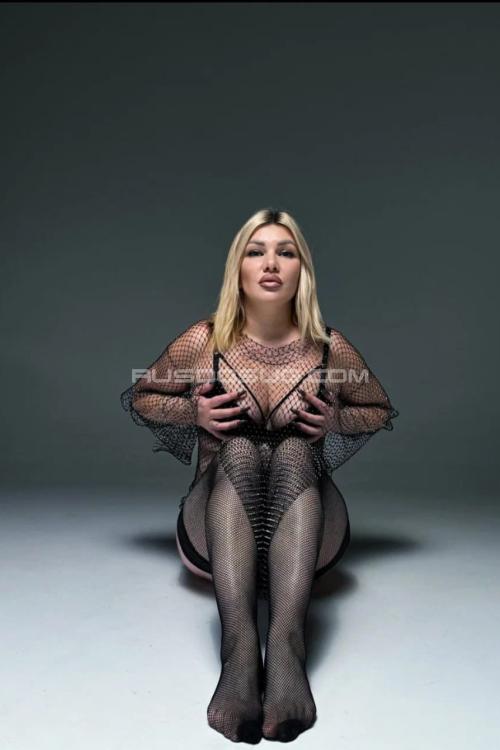 Проститутка и Индивидуалка Алина у метро Электросила в Питере