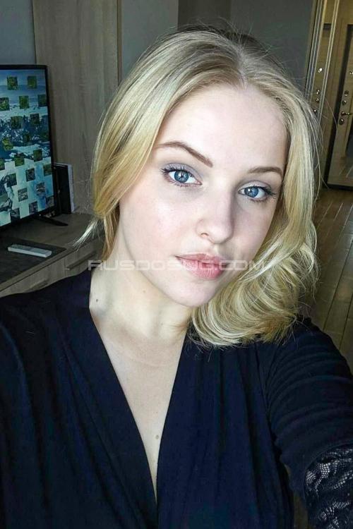 Проститутка и Индивидуалка Анюта у метро Московская СПб