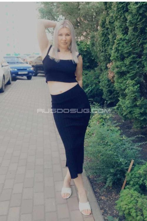 Проститутка и Индивидуалка Алина у метро Парк Победы в Питере