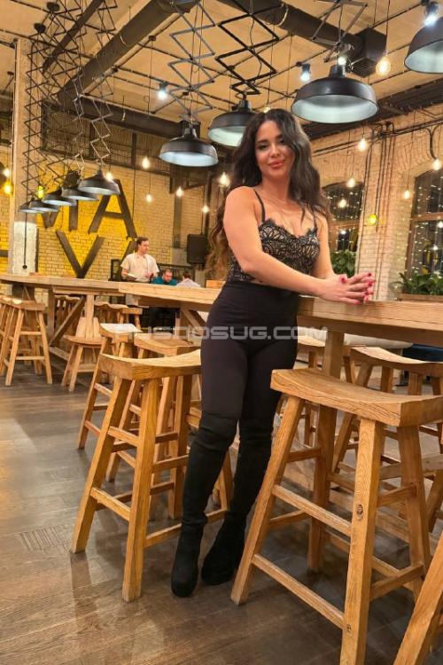 Проститутка и Индивидуалка Кариночка у метро Лесная Питера