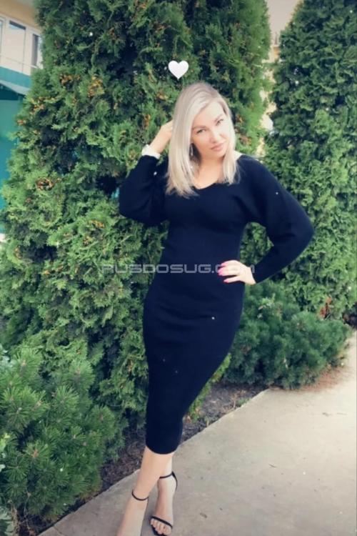 Проститутка и Индивидуалка Алина у метро Парк Победы в Питере