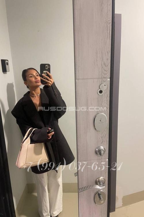 Проститутка и Индивидуалка Аделина у метро Обводный канал в Питере