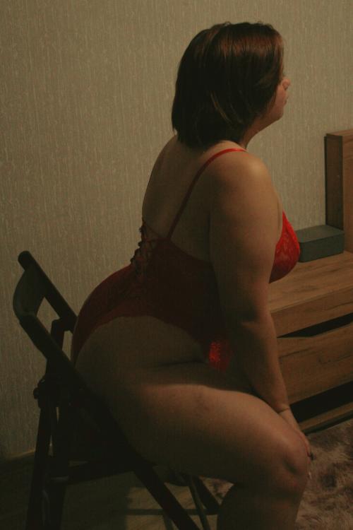 Проститутка и Индивидуалка Света МБР и ОВР у метро Ленинский проспект в Питере