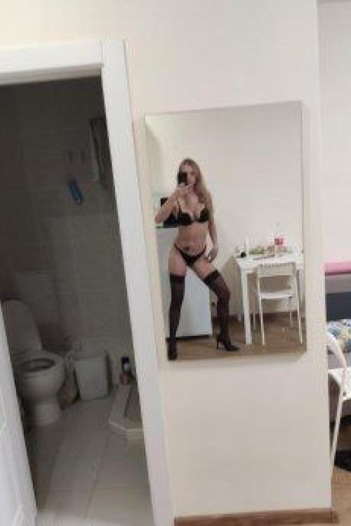 Проститутка и Индивидуалка Кристина Одна у метро Академическая в Питере