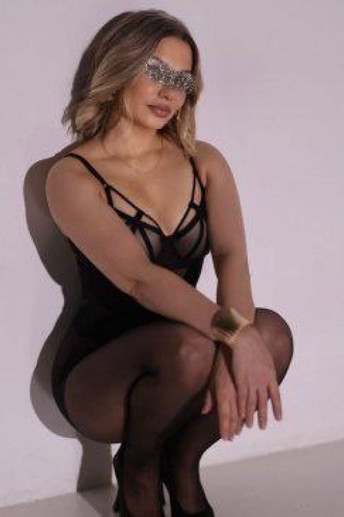 Проститутка Нина у метро Лесная Питера