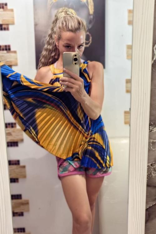 Проститутка и Индивидуалка Света у метро Проспект Славы в Питере