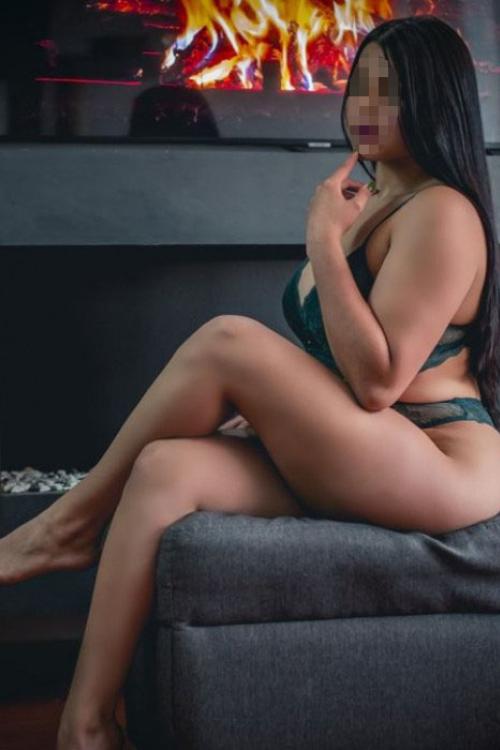 Проститутка Арина у метро Выборгская Питера