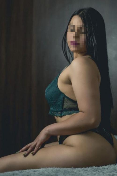 Проститутка Арина у метро Выборгская Питера