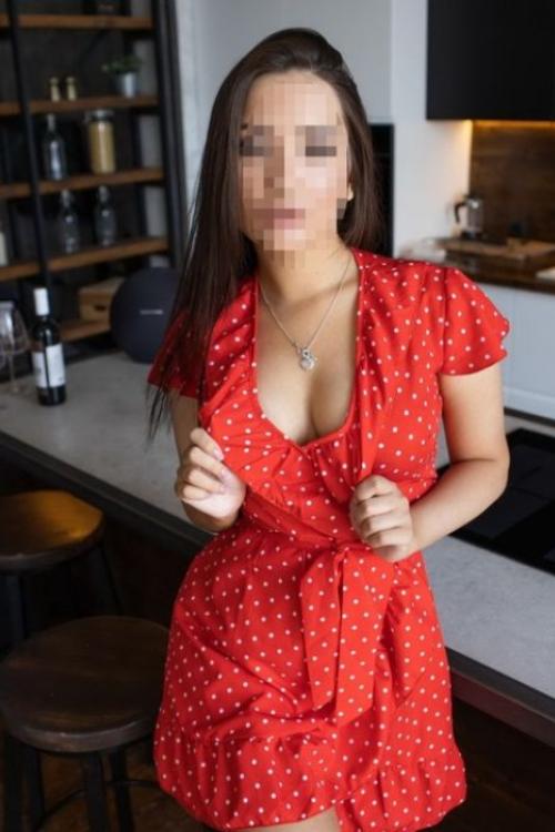 Проститутка Виктория у метро Политехническая в Питере