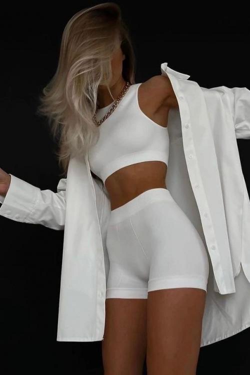 Проститутка и Индивидуалка Александра у метро Невский проспект в Питере