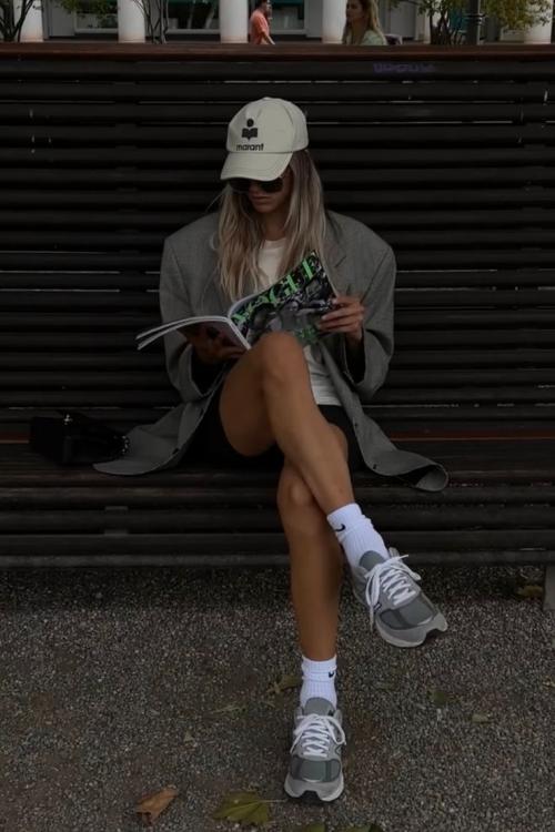 Проститутка и Индивидуалка Александра у метро Невский проспект в Питере