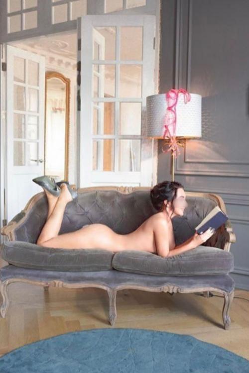 Проститутка Ангелина у метро Проспект Славы Питера