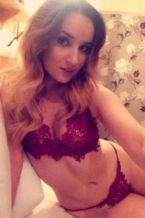 Проститутка и Индивидуалка Мария у метро Парк Победы в Питере