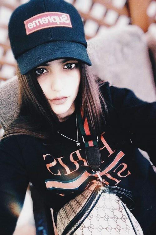 Проститутка и Индивидуалка Зарина у метро Новочеркасская Питера