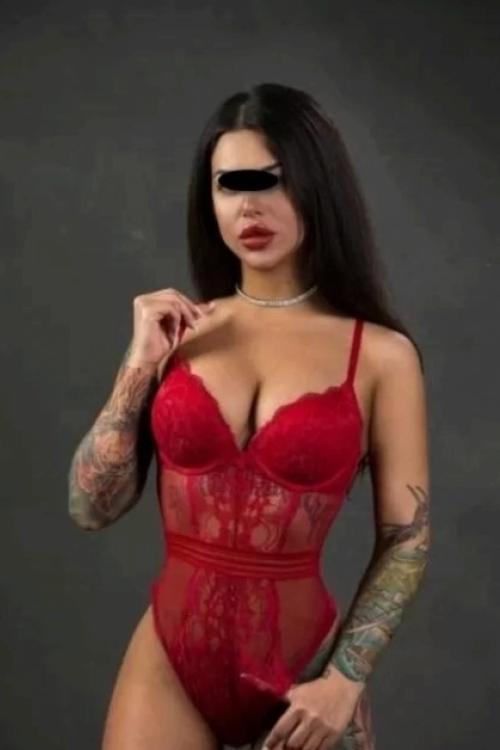 Проститутка Поля у метро Ладожская в Питере