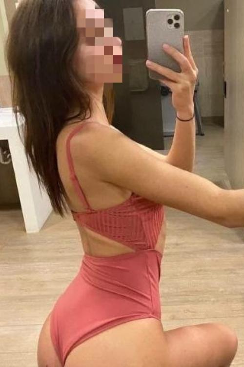 Проститутка и Индивидуалка Юля у метро Дунайская СПб