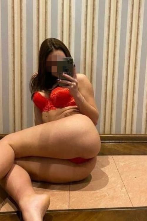 Проститутка и Индивидуалка Юля у метро Дунайская СПб