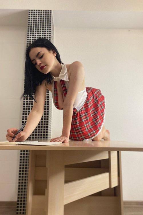 Проститутка Катюша у метро Комендантский проспект СПб