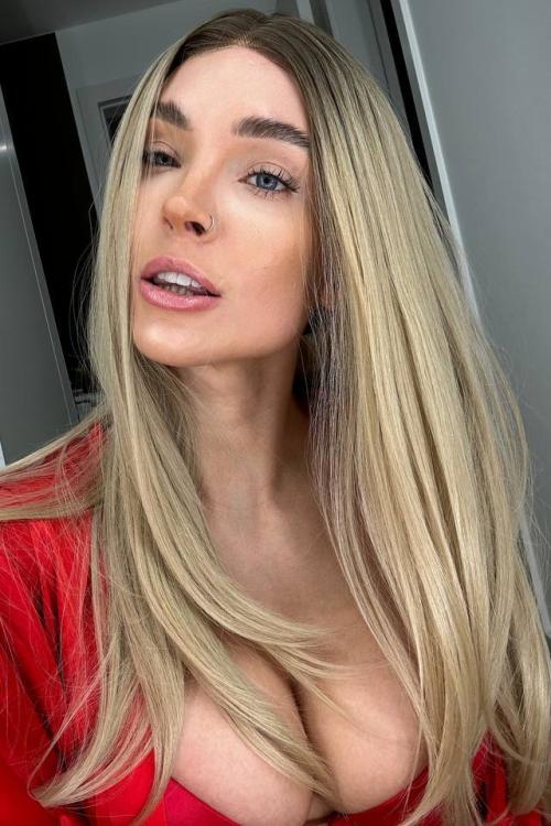 Проститутка и Индивидуалка Кристина у метро Комендантский проспект СПб