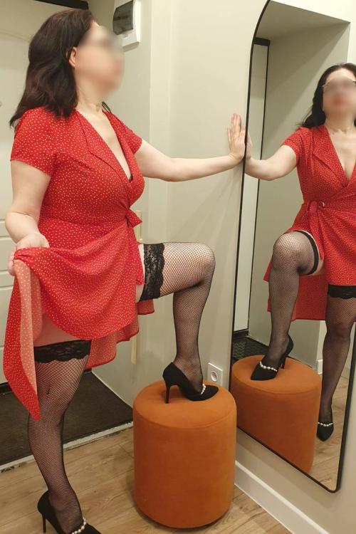 Проститутка и Индивидуалка Лерчик у метро Фрунзенская в Питере