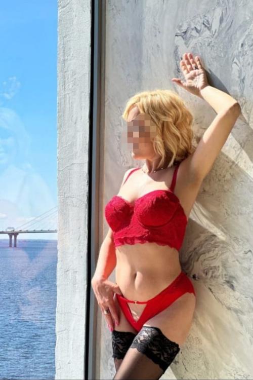 Проститутка и Индивидуалка Милена у метро Петроградская Питера