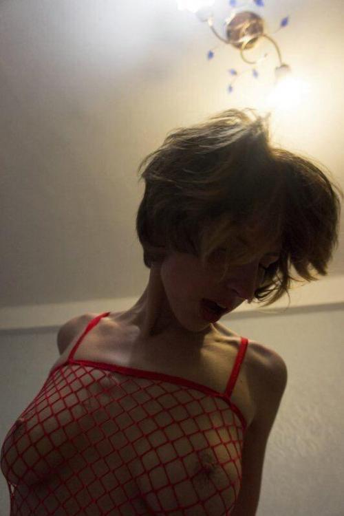 Проститутка и Индивидуалка Оля у метро Рыбацкое Питера