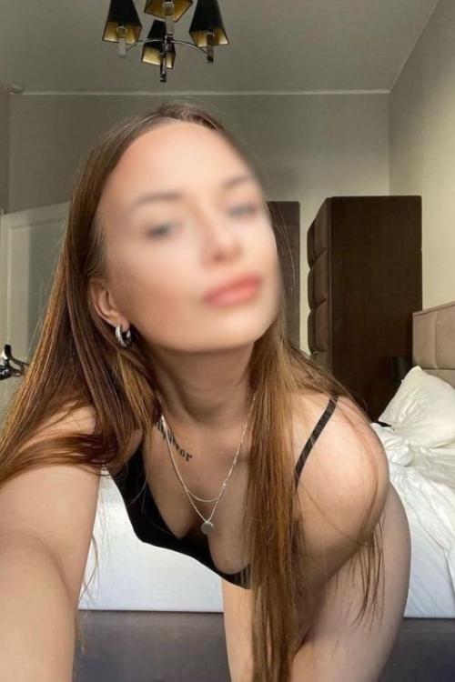 Проститутка Оля у метро Автово Питера