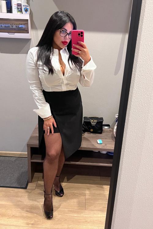 Проститутка и Индивидуалка Вика у метро Академическая Питера