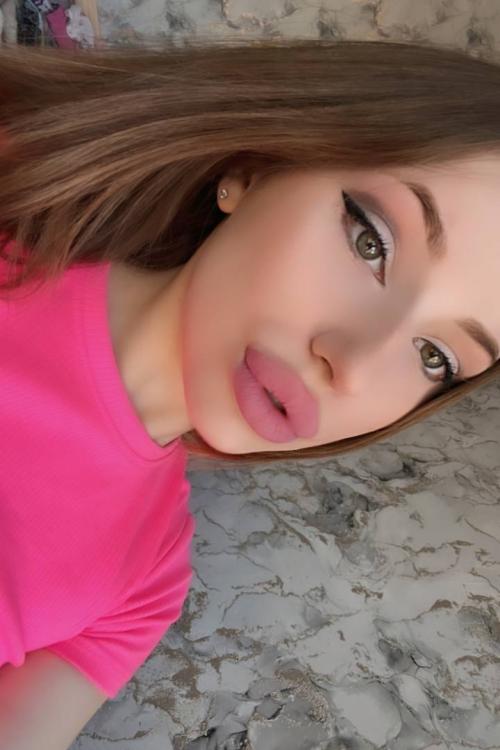 Проститутка и Индивидуалка Виктория у метро Площадь Восстания в Питере