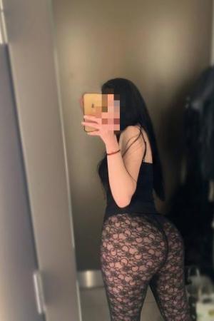 Проститутка Наташа у метро Ленинский проспект Питера