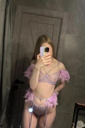 Проститутка и Индивидуалка Арина у метро Гражданский проспект в Питере