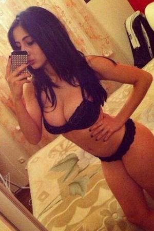 Проститутка и Индивидуалка Карина МБР у метро Беговая Питера